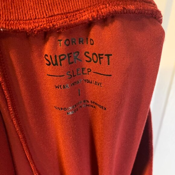 Torrid Women's Velour Ankle Joggers Pants Plus Size 1X 14 16 NEW Red Holidays - Picture 5 of 10